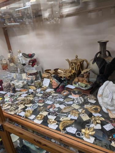 Canberra Antiques Gainsborough, Dealer 66
