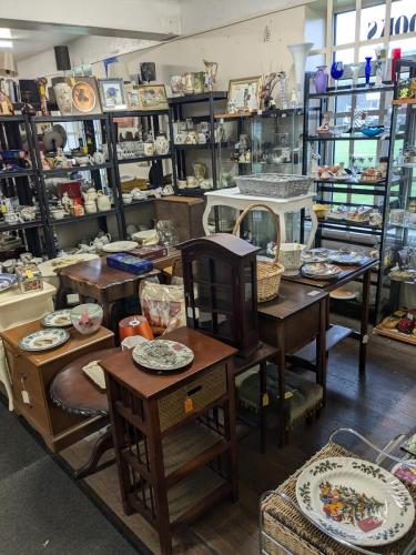 Canberra Antiques Gainsborough, Dealer 66