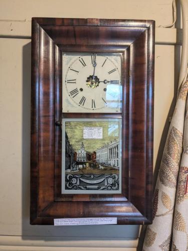 Dealer 24 Antique Clock